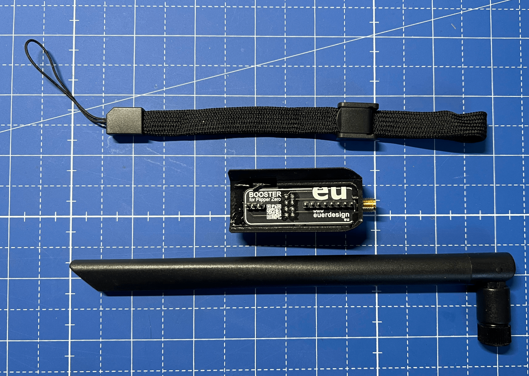 [BUNDLE] Booster for Flipper Zero + Antenna + Wristband - euerdesign